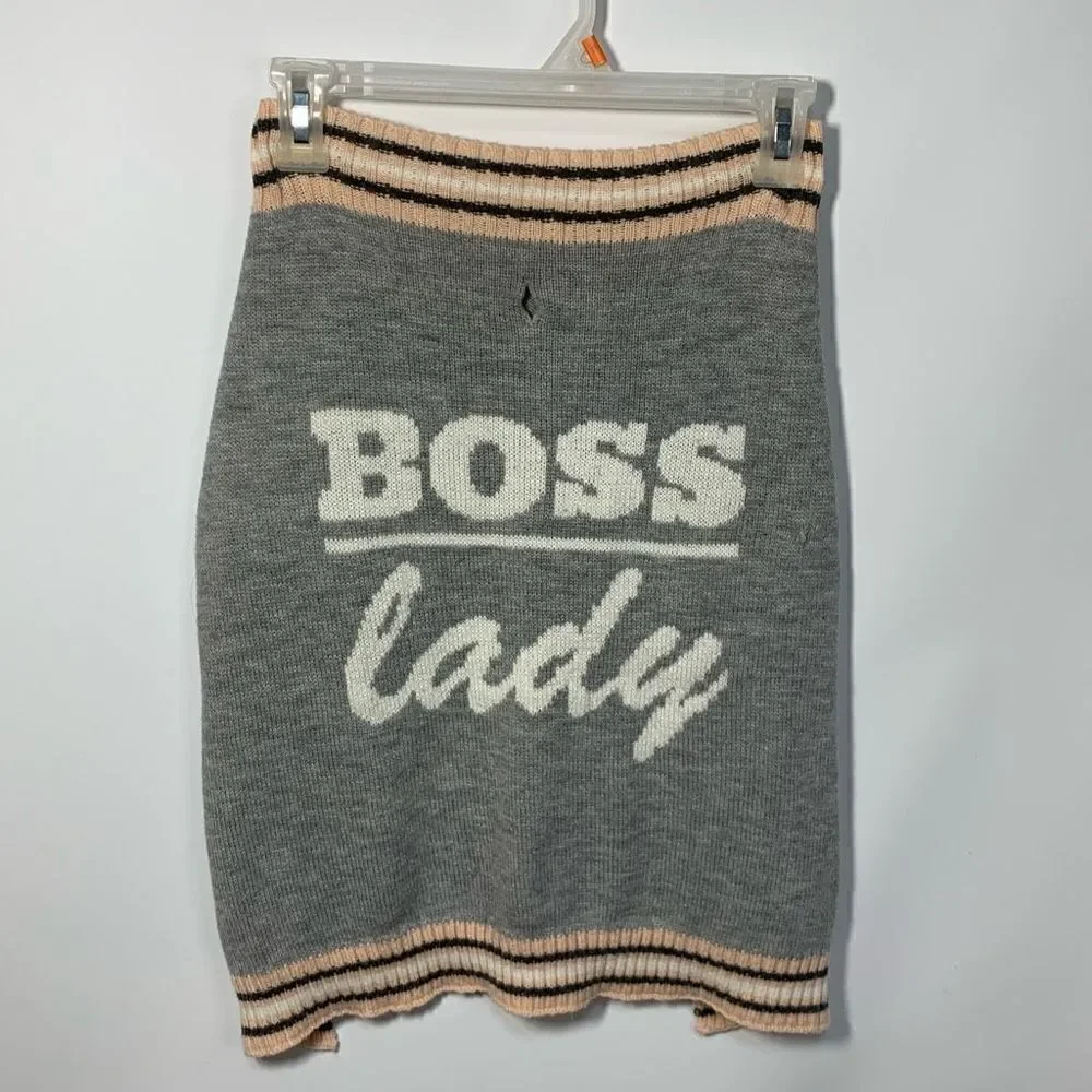 Vibrant life, “boss lady” knit dog sweater, size large ￼